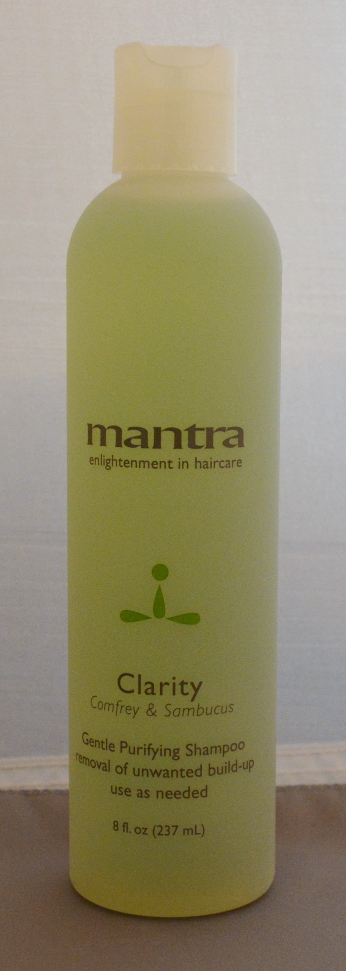 Mantra Clarity Gentle Purifying Shampoo 8 oz